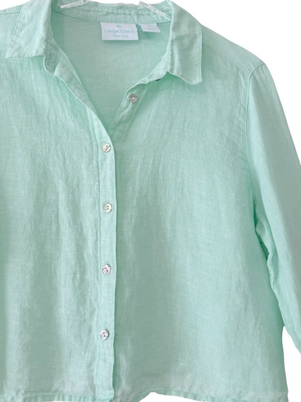 Cynthia Rowley Light turquoise 100% Linen mother of pearl Button Top Large